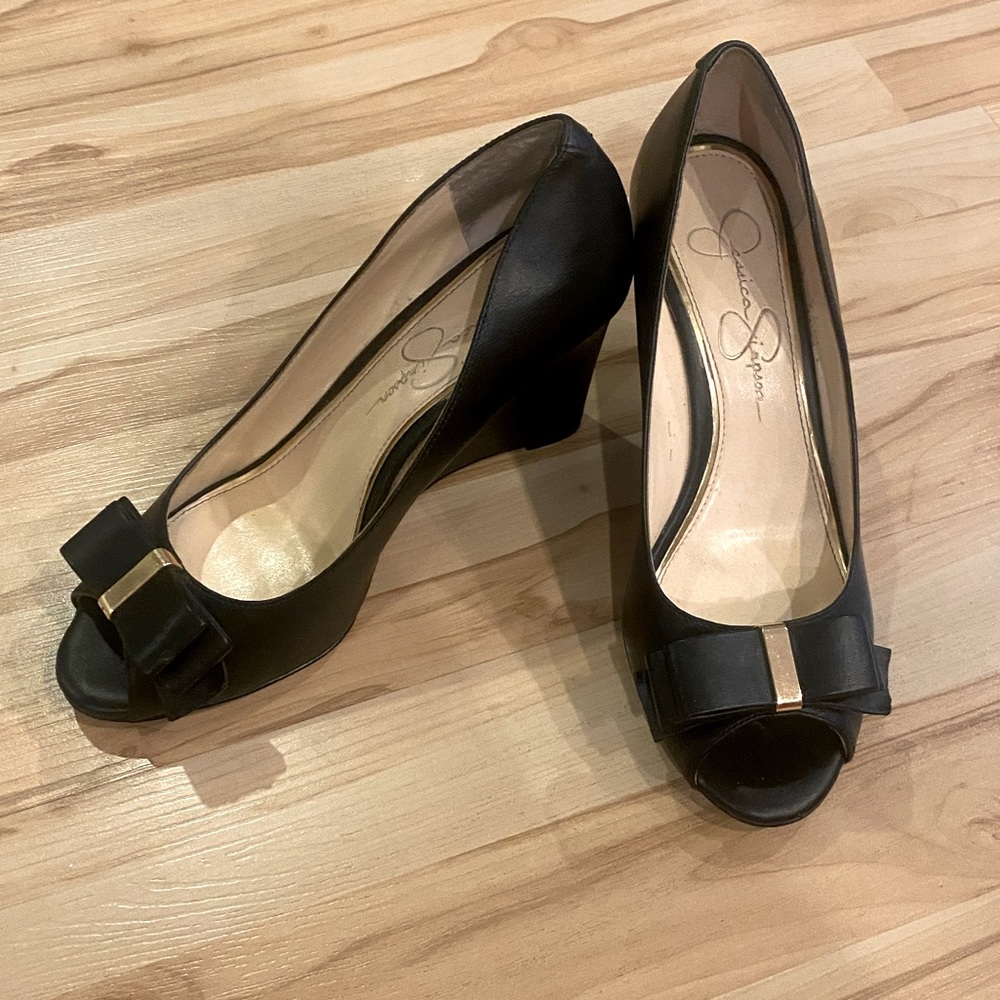 Jessica Simpson Black Wedges with Bow Detail Size 7